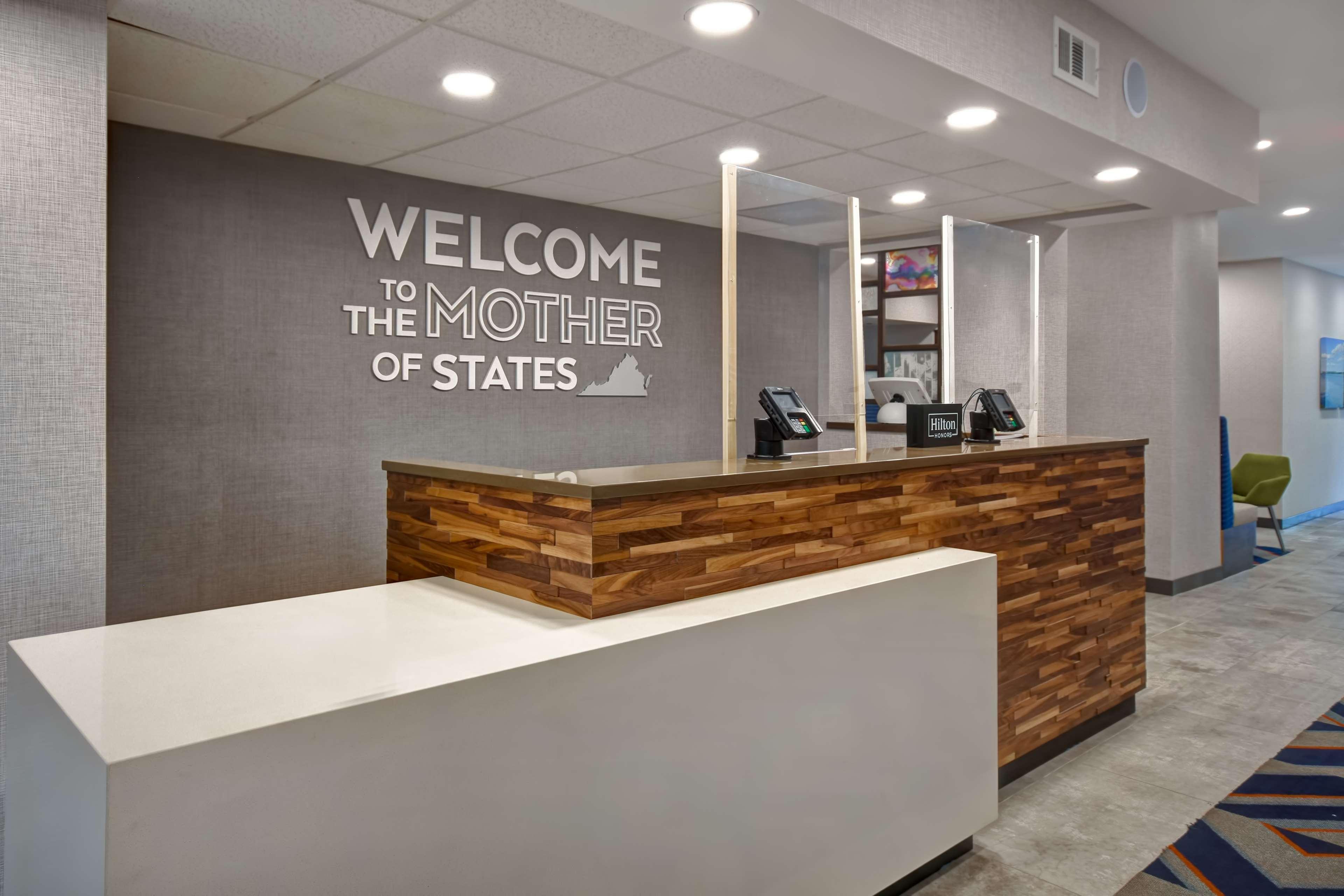 Hampton Inn Potomac Mills Woodbridge Extérieur photo