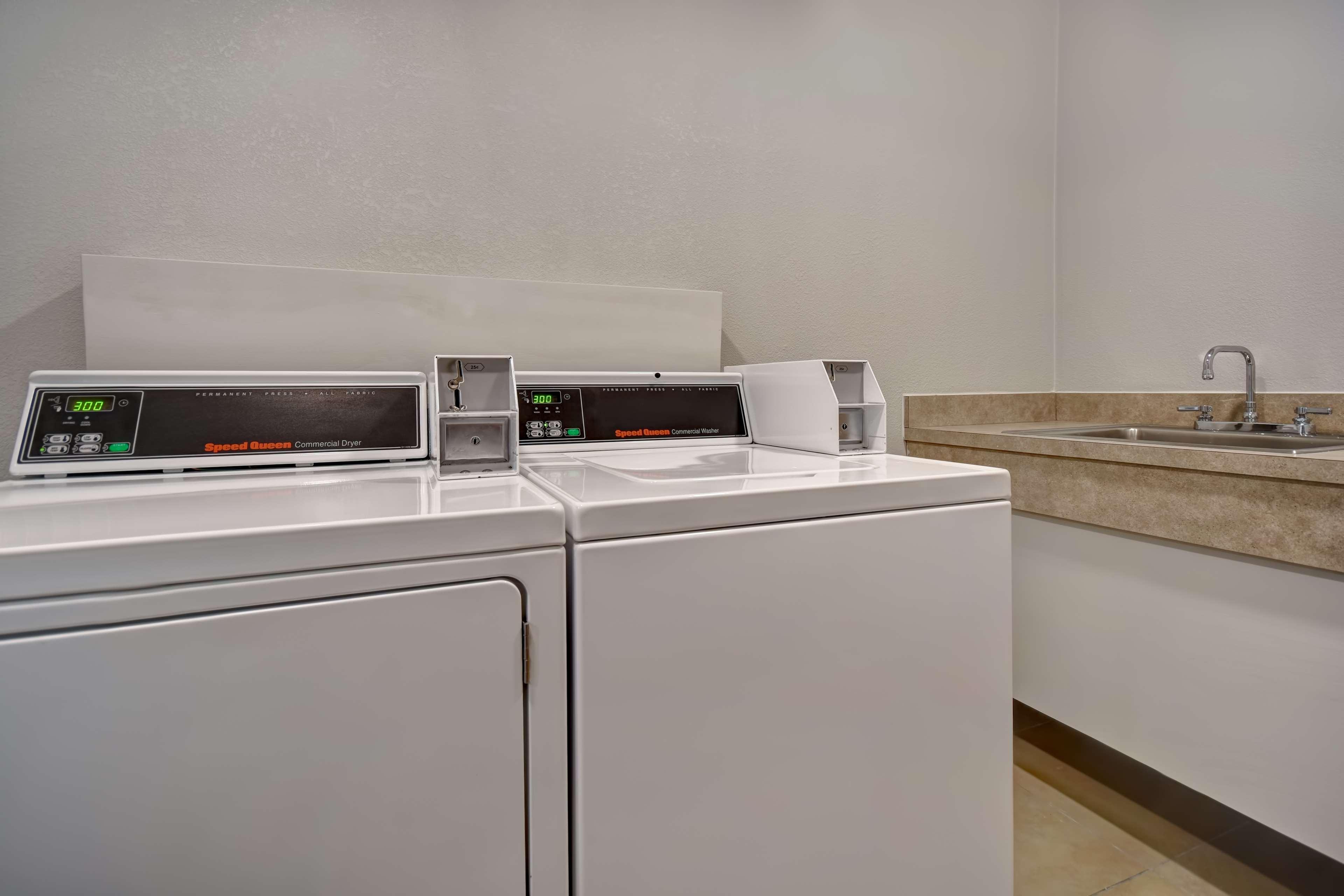 Hampton Inn Potomac Mills Woodbridge Extérieur photo