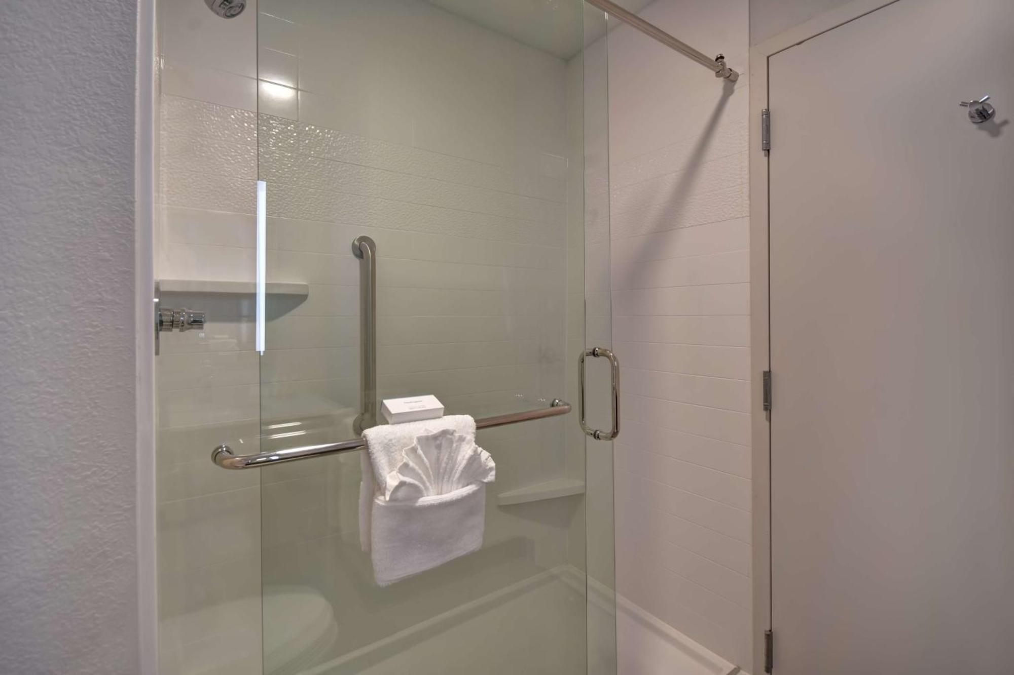 Hampton Inn Potomac Mills Woodbridge Extérieur photo