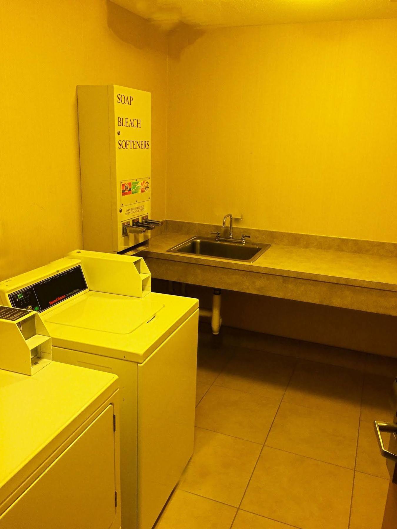 Hampton Inn Potomac Mills Woodbridge Extérieur photo